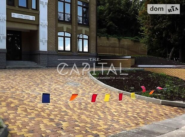 чотириповерховий будинок з ремонтом, 1200 кв. м, кирпич. Продаж в Києві, район Поділ фото 1 чотириповерховий будинок з ремонтом, 1200 кв. м, кирпич. Продаж в Києві, район Поділ фото 1