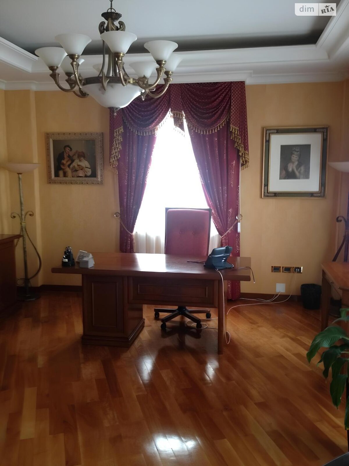 триповерховий будинок, 570 кв. м, кирпич. Продаж в Києві, район Поділ фото 1 триповерховий будинок, 570 кв. м, кирпич. Продаж в Києві, район Поділ фото 1