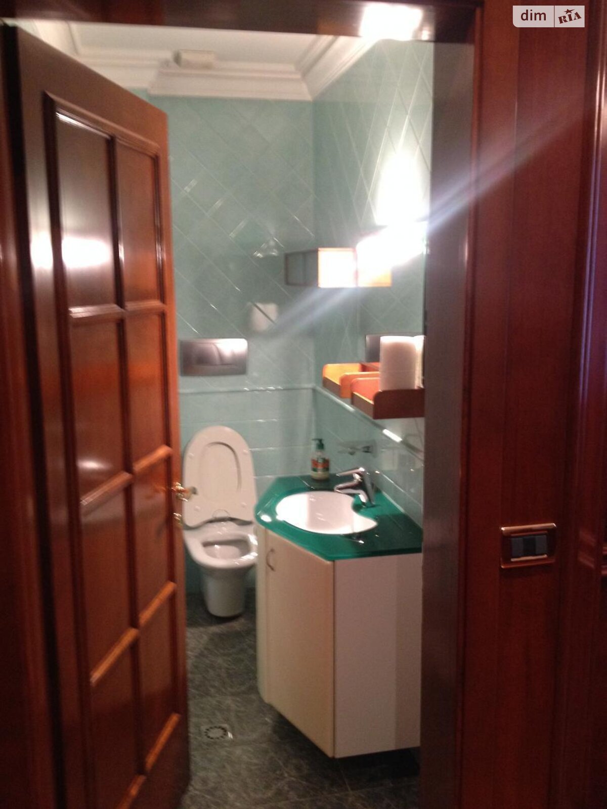триповерховий будинок, 570 кв. м, кирпич. Продаж в Києві, район Поділ фото 1 триповерховий будинок, 570 кв. м, кирпич. Продаж в Києві, район Поділ фото 1