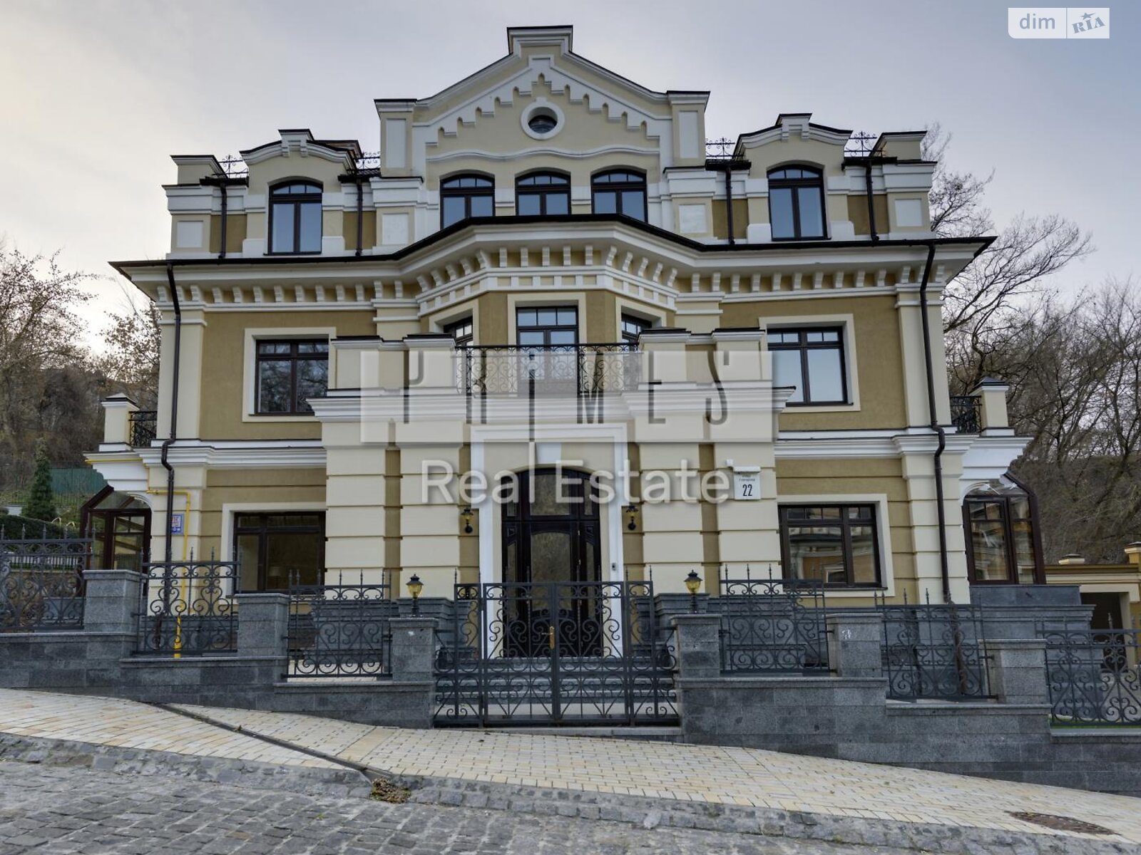 трехэтажный дом, 485 кв. м, кирпич. Продажа в Киеве район Подольский фото 1