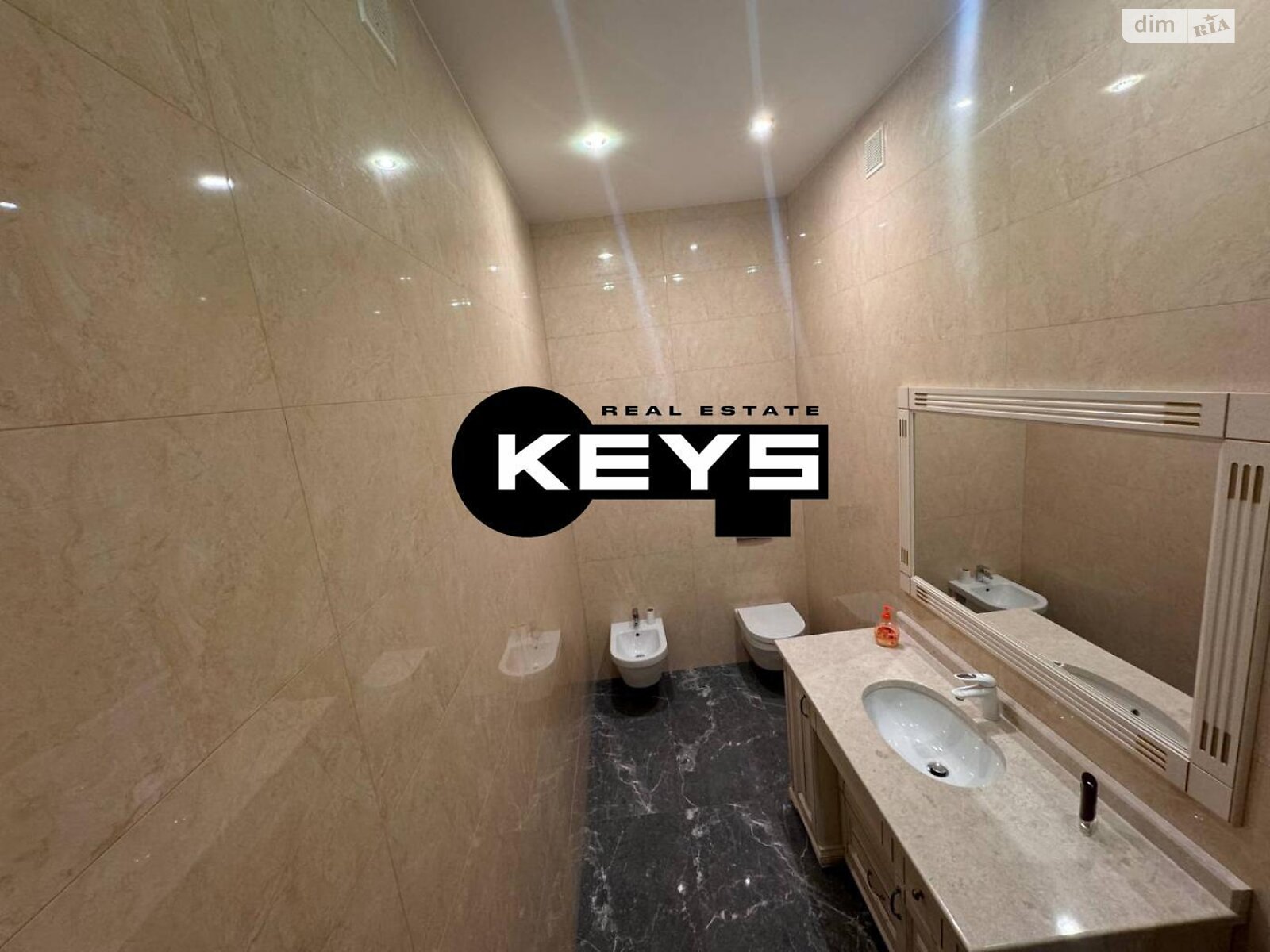 трехэтажный дом, 472.8 кв. м, кирпич. Продажа в Киеве район Подольский фото 1 трехэтажный дом, 472.8 кв. м, кирпич. Продажа в Киеве район Подольский фото 1