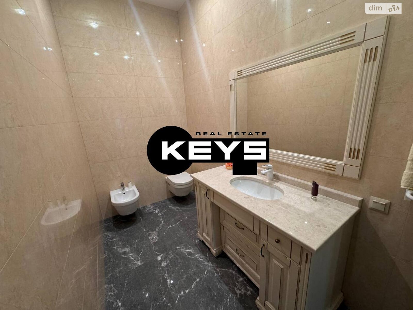 трехэтажный дом, 472.8 кв. м, кирпич. Продажа в Киеве район Подольский фото 1 трехэтажный дом, 472.8 кв. м, кирпич. Продажа в Киеве район Подольский фото 1