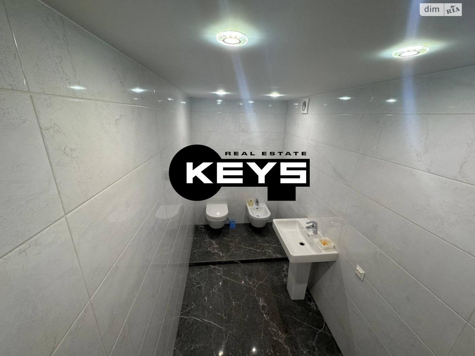 трехэтажный дом, 472.8 кв. м, кирпич. Продажа в Киеве район Подольский фото 1 трехэтажный дом, 472.8 кв. м, кирпич. Продажа в Киеве район Подольский фото 1