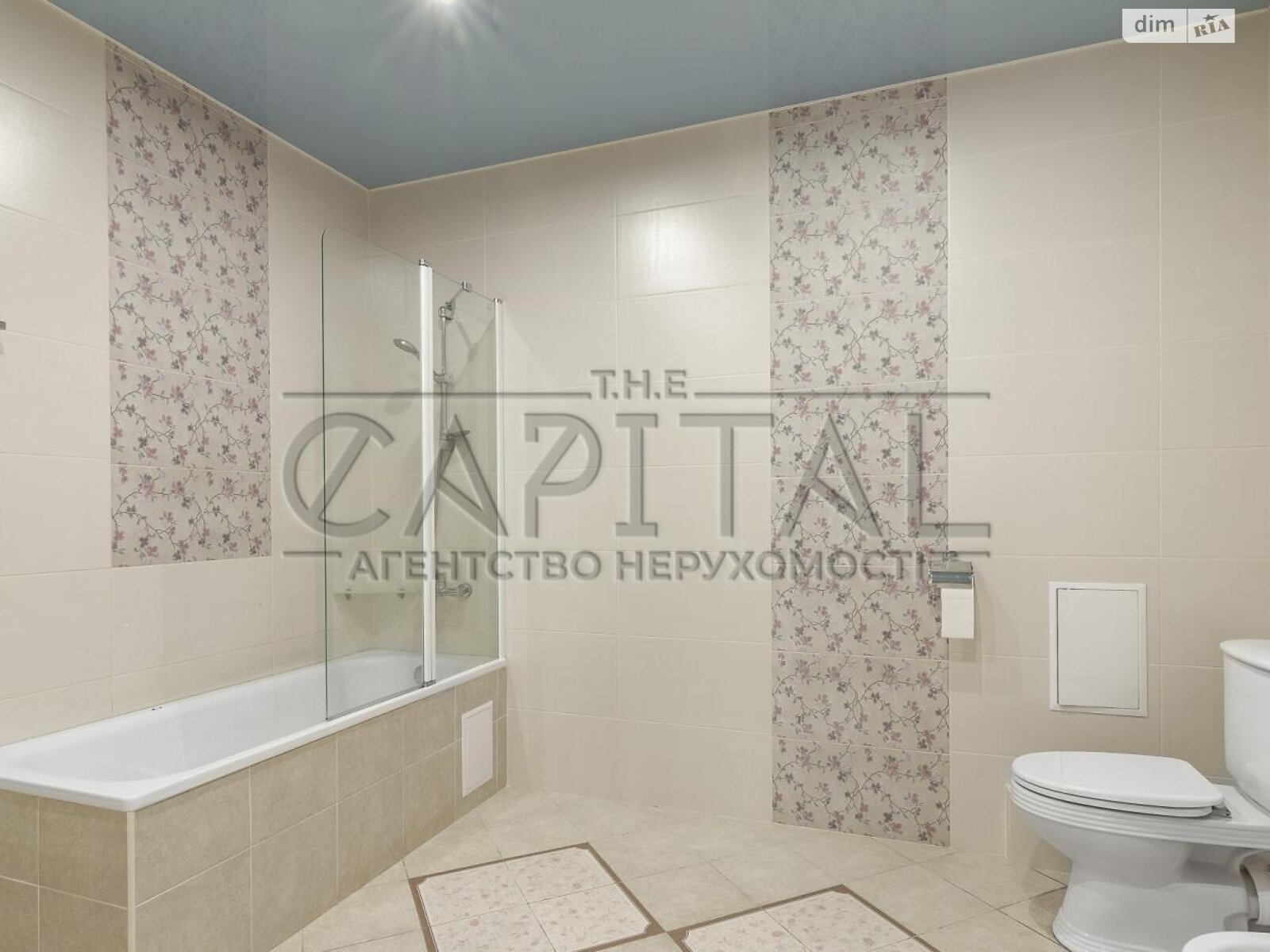 трехэтажный дом с гаражом, 512 кв. м, кирпич. Продажа в Киеве район Подольский фото 1 трехэтажный дом с гаражом, 512 кв. м, кирпич. Продажа в Киеве район Подольский фото 1