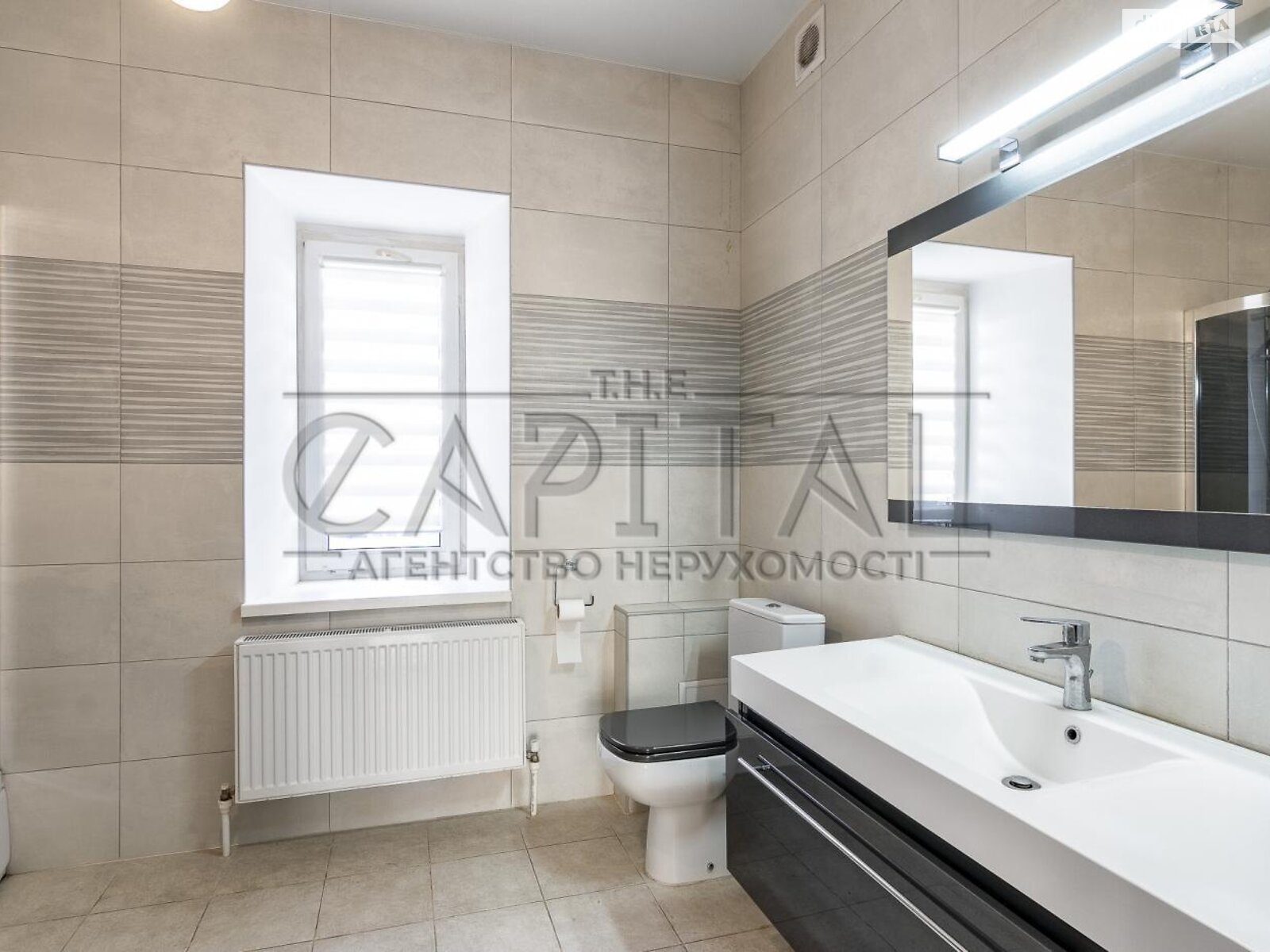 трехэтажный дом с гаражом, 512 кв. м, кирпич. Продажа в Киеве район Подольский фото 1 трехэтажный дом с гаражом, 512 кв. м, кирпич. Продажа в Киеве район Подольский фото 1