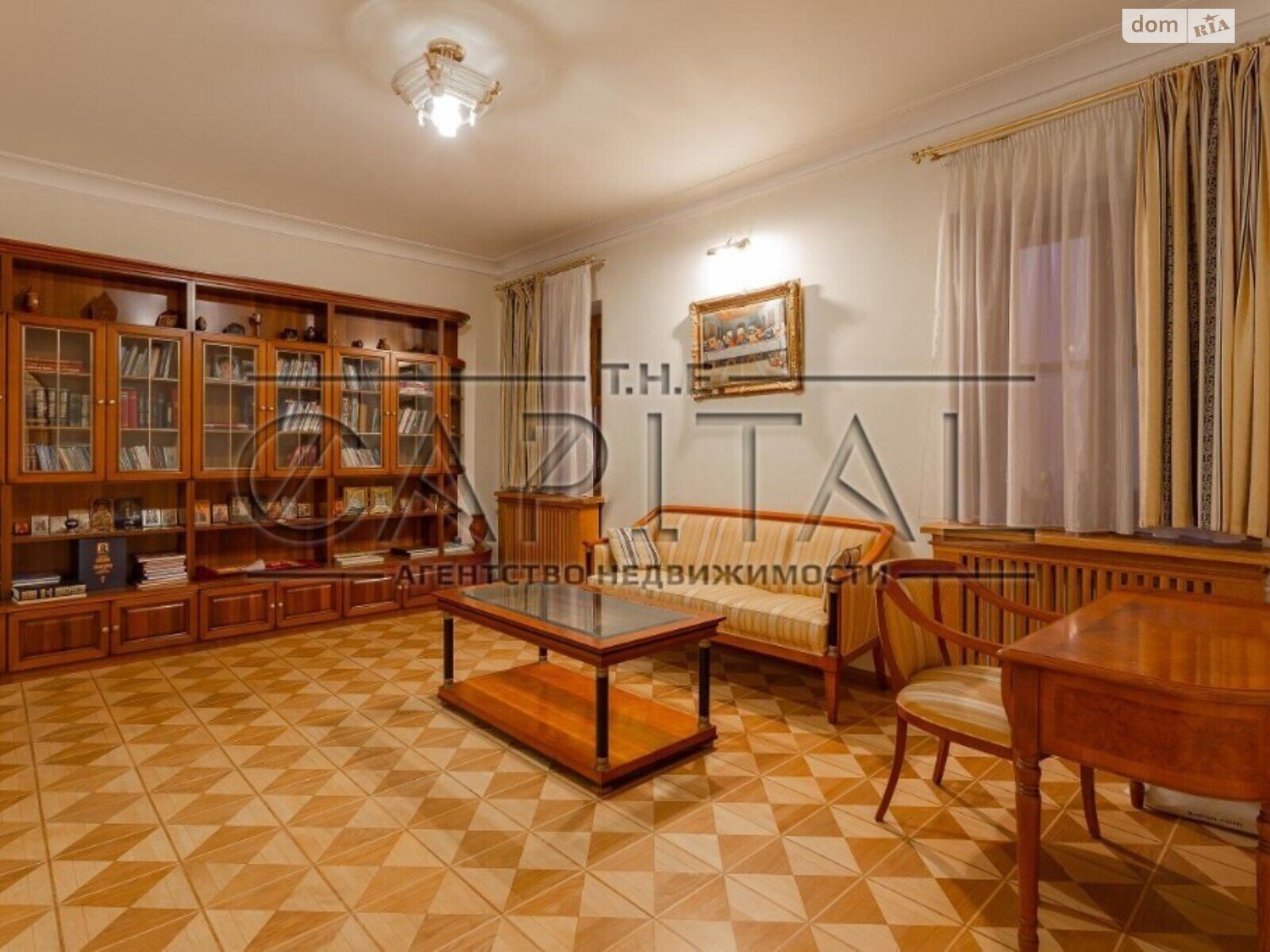 четырехэтажный дом, 800 кв. м, кирпич. Продажа в Киеве район Подольский фото 1 четырехэтажный дом, 800 кв. м, кирпич. Продажа в Киеве район Подольский фото 1
