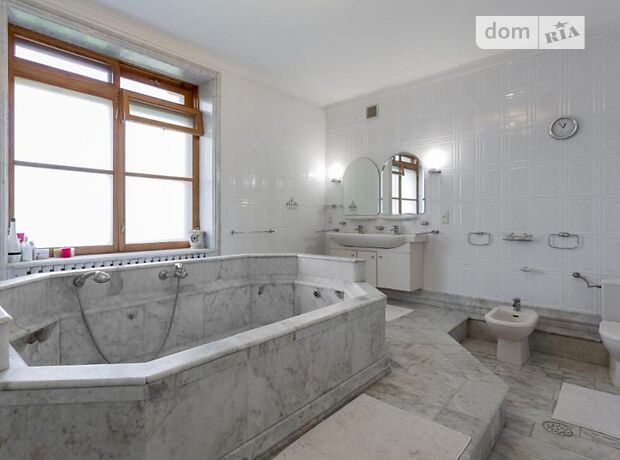 трехэтажный дом с камином, 800 кв. м, керамический кирпич. Продажа в Киеве район Подольский фото 1 трехэтажный дом с камином, 800 кв. м, керамический кирпич. Продажа в Киеве район Подольский фото 1