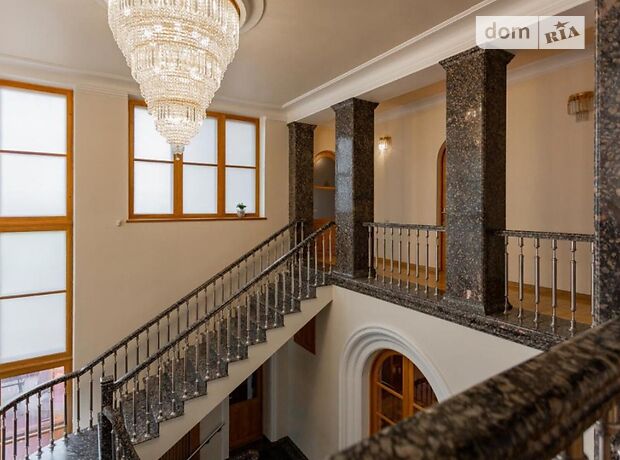 трехэтажный дом с камином, 800 кв. м, керамический кирпич. Продажа в Киеве район Подольский фото 1 трехэтажный дом с камином, 800 кв. м, керамический кирпич. Продажа в Киеве район Подольский фото 1