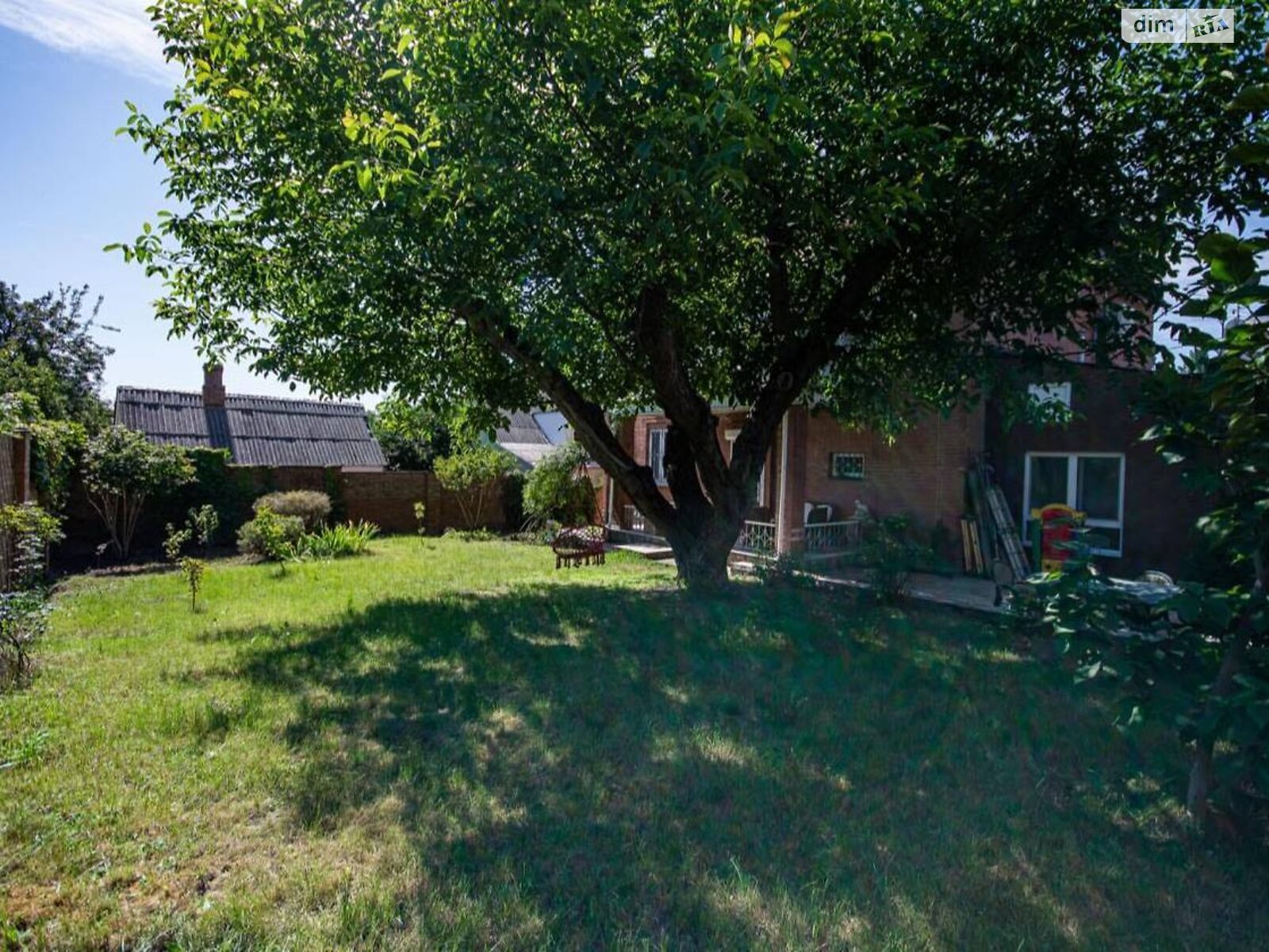 двоповерховий будинок з гаражем, 349.4 кв. м, цегла. Продаж в Києві, район Селище Шевченка фото 1 двоповерховий будинок з гаражем, 349.4 кв. м, цегла. Продаж в Києві, район Селище Шевченка фото 1