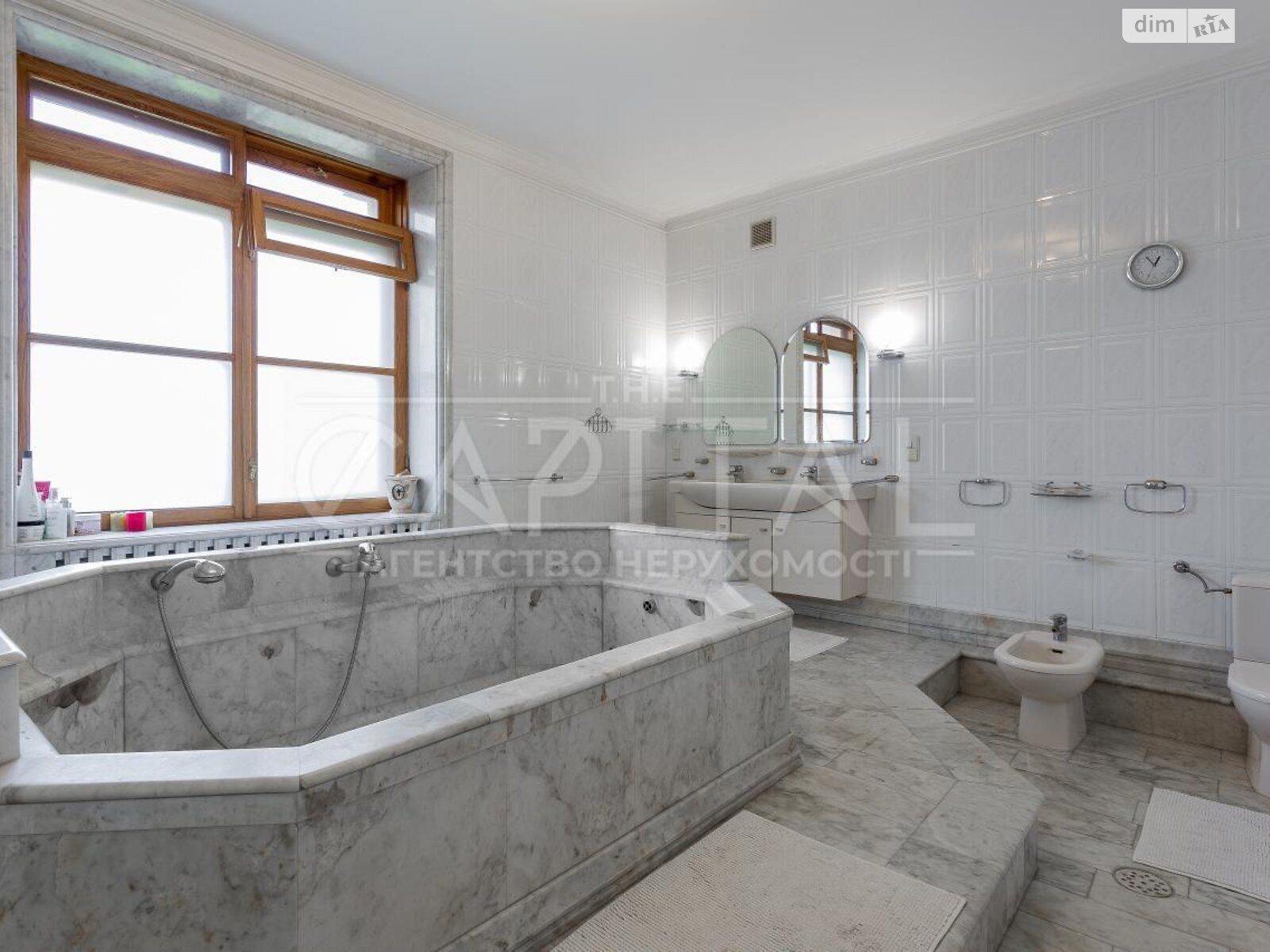 двухэтажный дом с гаражом, 828.1 кв. м, кирпич. Продажа в Киеве район Поселок Шевченко фото 1 двухэтажный дом с гаражом, 828.1 кв. м, кирпич. Продажа в Киеве район Поселок Шевченко фото 1