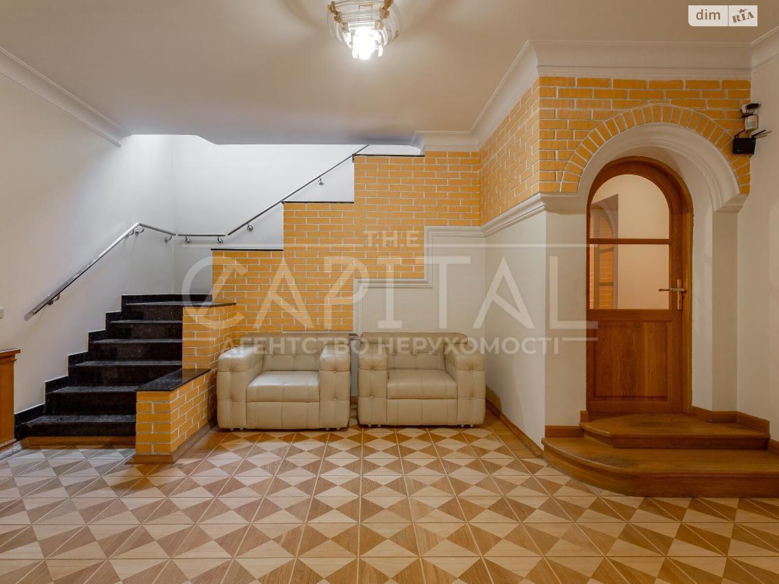 двухэтажный дом с гаражом, 828.1 кв. м, кирпич. Продажа в Киеве район Поселок Шевченко фото 1 двухэтажный дом с гаражом, 828.1 кв. м, кирпич. Продажа в Киеве район Поселок Шевченко фото 1