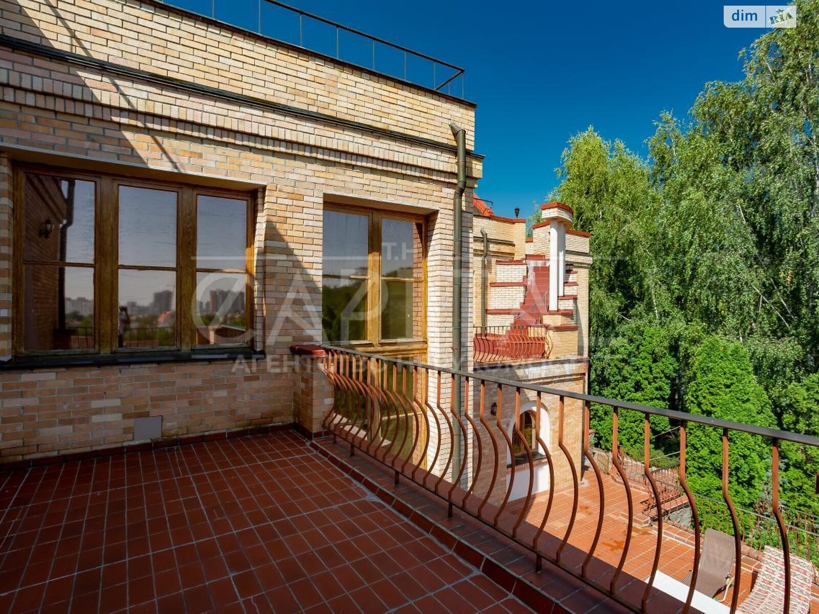 двухэтажный дом с гаражом, 828.1 кв. м, кирпич. Продажа в Киеве район Поселок Шевченко фото 1 двухэтажный дом с гаражом, 828.1 кв. м, кирпич. Продажа в Киеве район Поселок Шевченко фото 1
