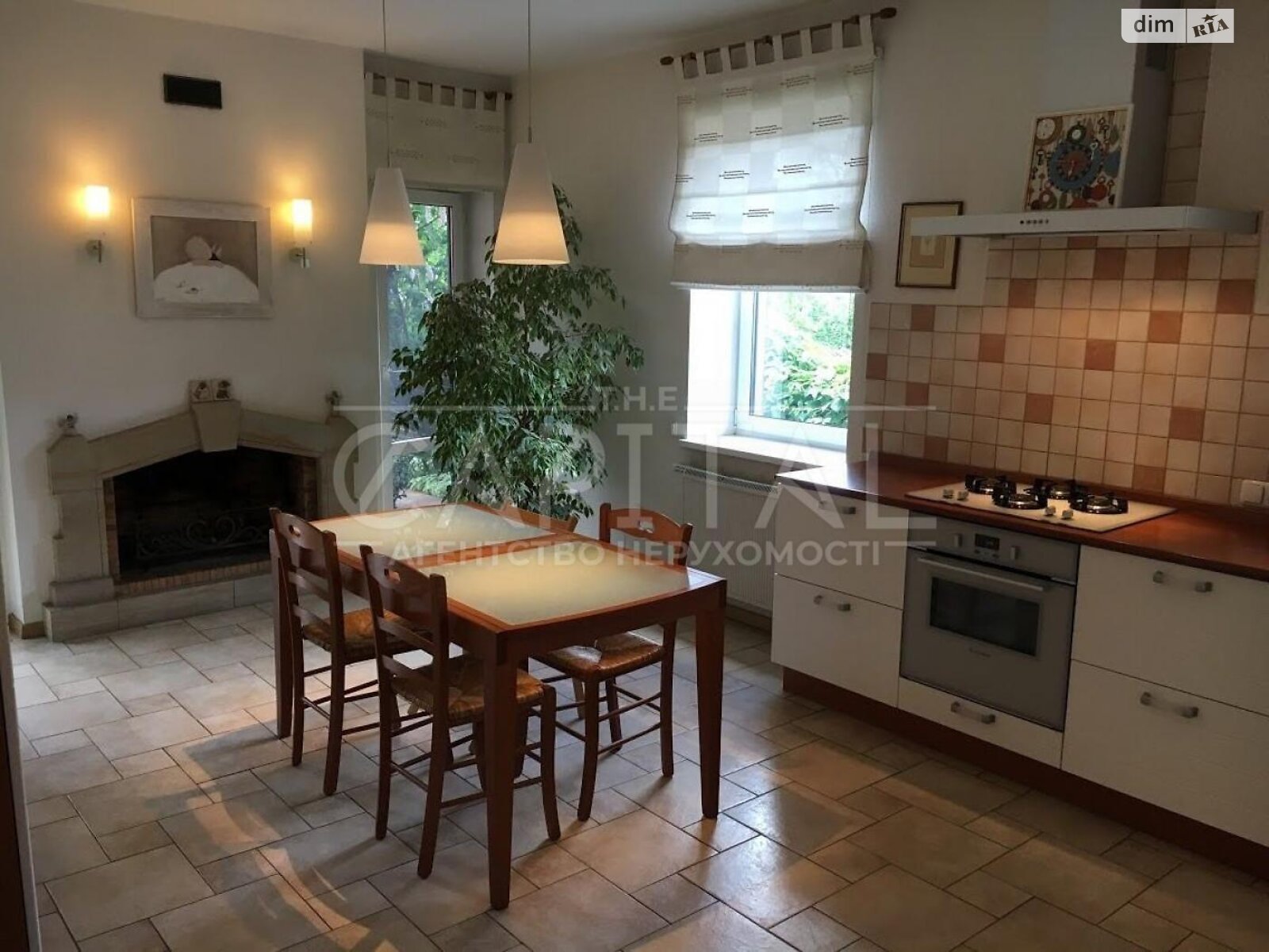 двоповерховий будинок з гаражем, 250 кв. м, цегла. Продаж у Києві фото 1 двоповерховий будинок з гаражем, 250 кв. м, цегла. Продаж у Києві фото 1