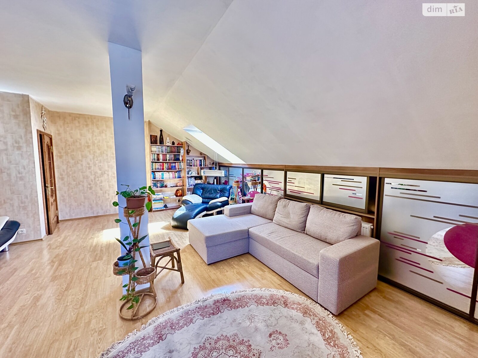 двоповерховий будинок з балконом, 239.7 кв. м, цегла. Продаж в Києві, район Пуща-Водиця фото 1 двоповерховий будинок з балконом, 239.7 кв. м, цегла. Продаж в Києві, район Пуща-Водиця фото 1