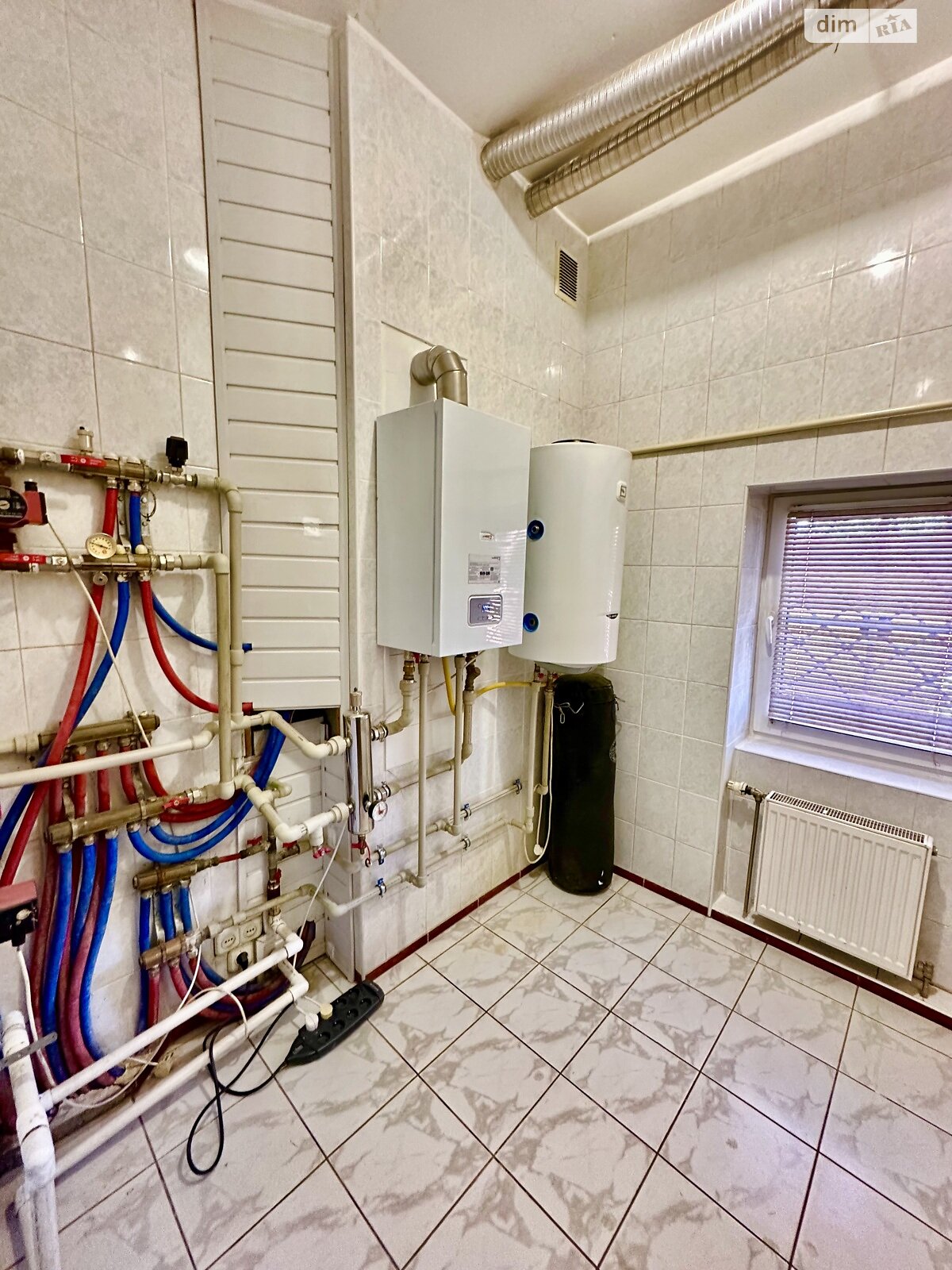 двоповерховий будинок з балконом, 239.7 кв. м, цегла. Продаж в Києві, район Пуща-Водиця фото 1 двоповерховий будинок з балконом, 239.7 кв. м, цегла. Продаж в Києві, район Пуща-Водиця фото 1