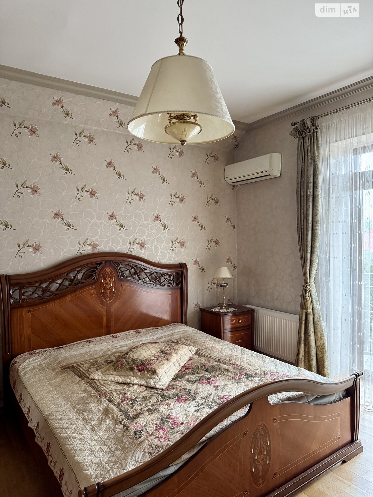 трехэтажный дом с отоплением, 299 кв. м, кирпич. Продажа в Киеве район Русановка фото 1