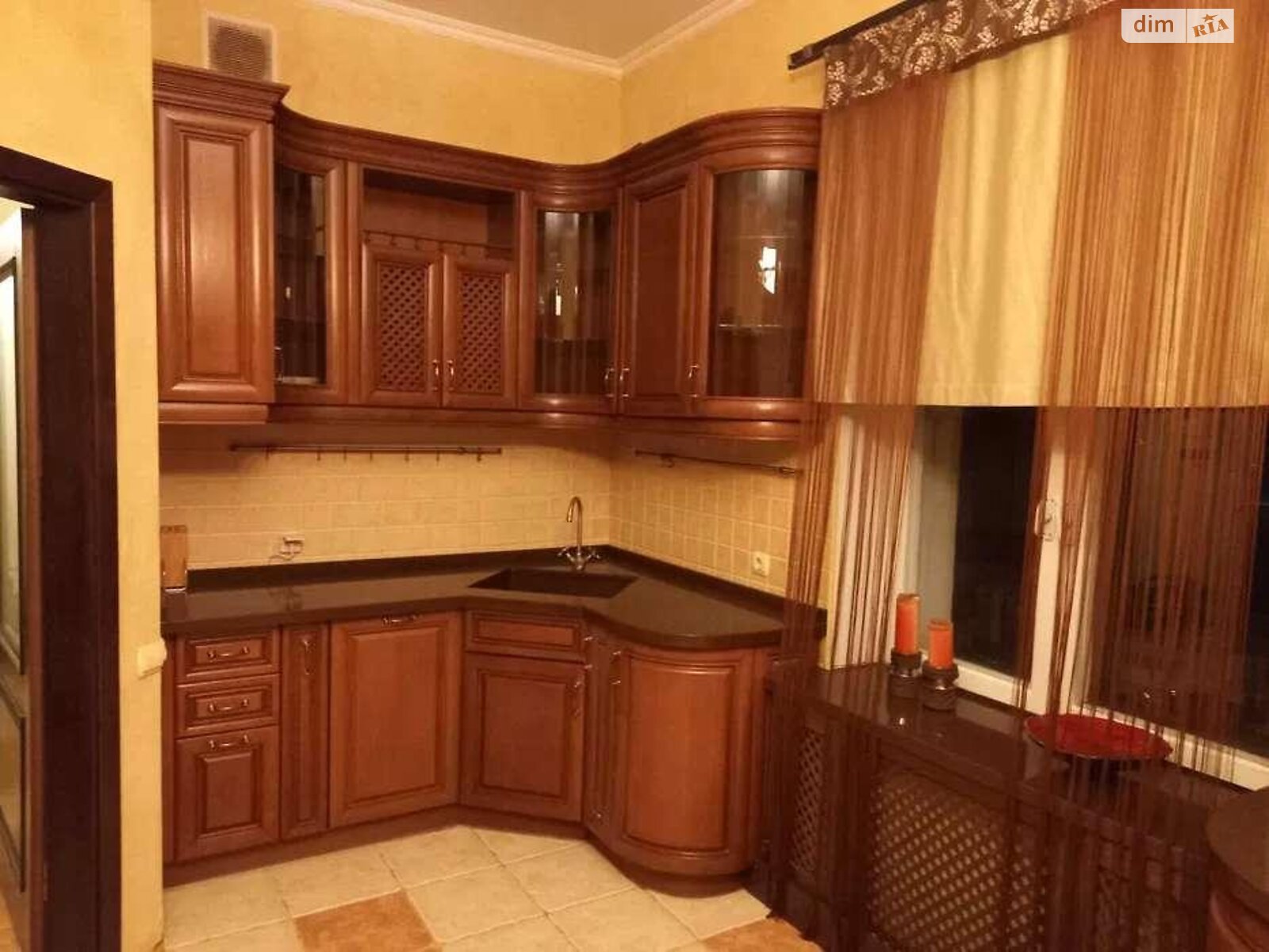 трехэтажный дом, 350 кв. м, кирпич. Продажа в Киеве район Русановские Сады фото 1