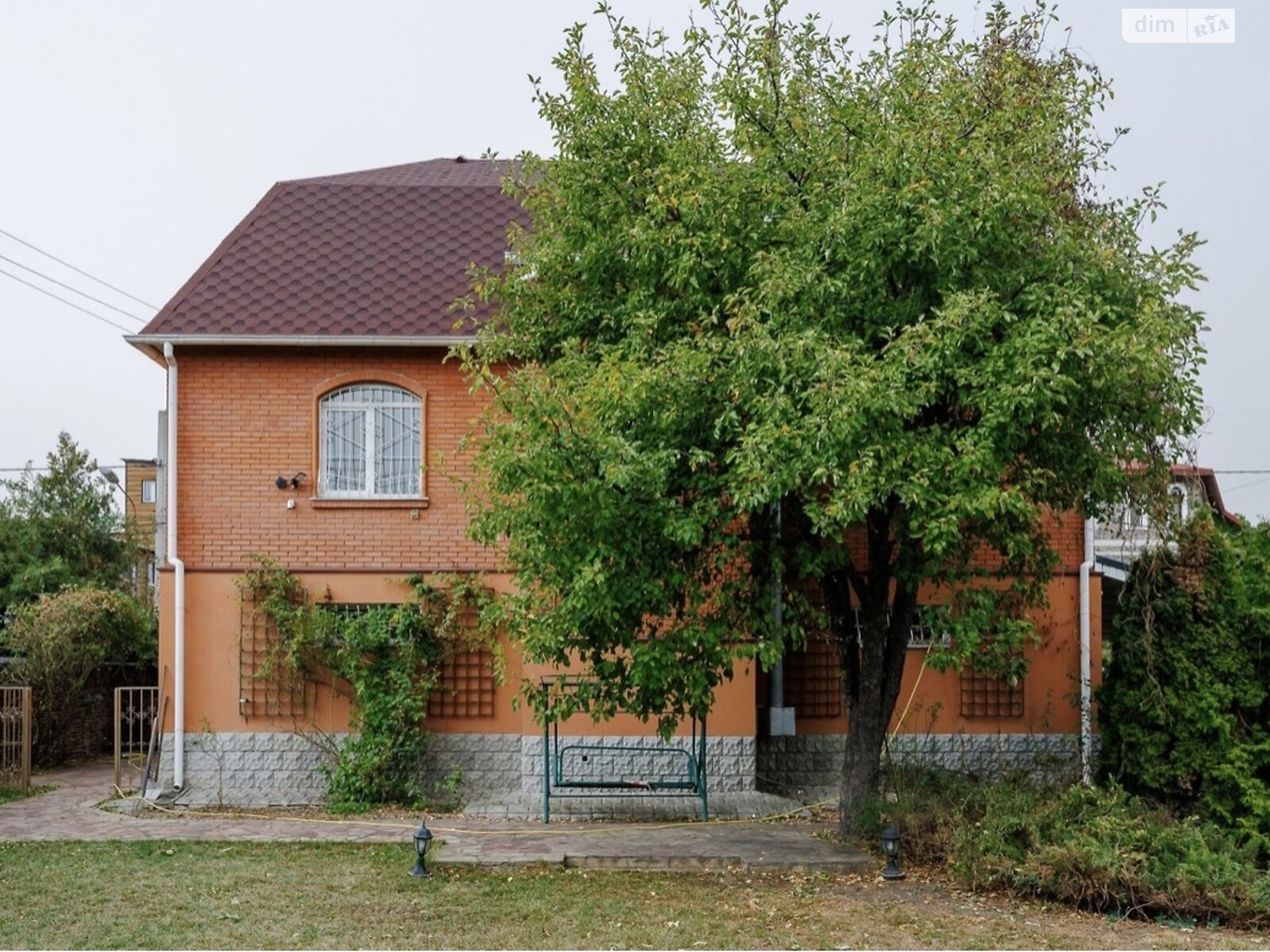 трехэтажный дом с гаражом, 215 кв. м, кирпич. Продажа в Киеве район Русановские Сады фото 1 трехэтажный дом с гаражом, 215 кв. м, кирпич. Продажа в Киеве район Русановские Сады фото 1