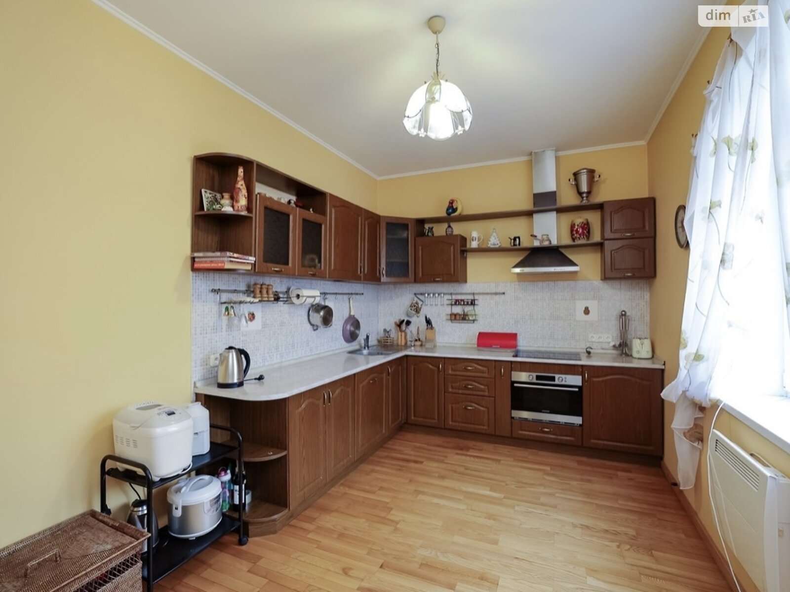 трехэтажный дом с гаражом, 215 кв. м, кирпич. Продажа в Киеве район Русановские Сады фото 1 трехэтажный дом с гаражом, 215 кв. м, кирпич. Продажа в Киеве район Русановские Сады фото 1