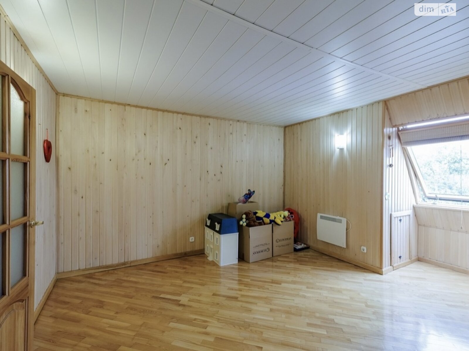 трехэтажный дом с гаражом, 215 кв. м, кирпич. Продажа в Киеве район Русановские Сады фото 1 трехэтажный дом с гаражом, 215 кв. м, кирпич. Продажа в Киеве район Русановские Сады фото 1