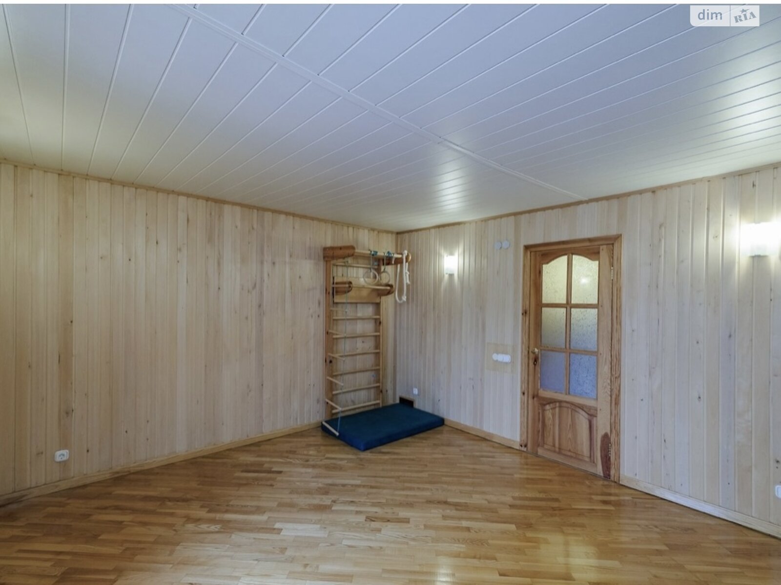 трехэтажный дом с гаражом, 215 кв. м, кирпич. Продажа в Киеве район Русановские Сады фото 1 трехэтажный дом с гаражом, 215 кв. м, кирпич. Продажа в Киеве район Русановские Сады фото 1