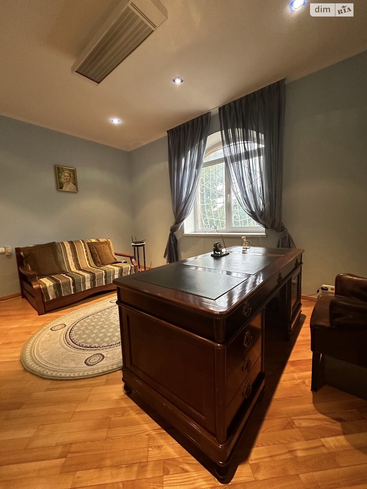 трехэтажный дом с гаражом, 215 кв. м, кирпич. Продажа в Киеве район Русановские Сады фото 1 трехэтажный дом с гаражом, 215 кв. м, кирпич. Продажа в Киеве район Русановские Сады фото 1