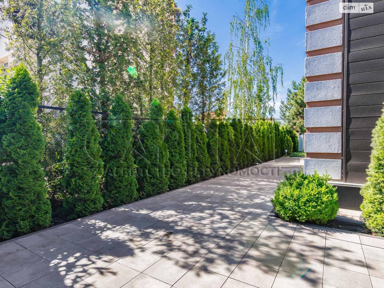 триповерховий будинок бесідка, 130 кв. м, цегла. Продаж у Києві фото 1 триповерховий будинок бесідка, 130 кв. м, цегла. Продаж у Києві фото 1