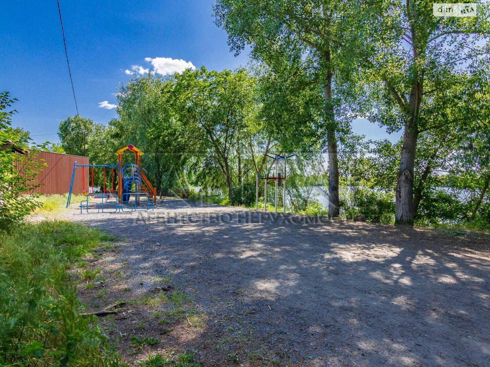 триповерховий будинок бесідка, 130 кв. м, цегла. Продаж у Києві фото 1 триповерховий будинок бесідка, 130 кв. м, цегла. Продаж у Києві фото 1