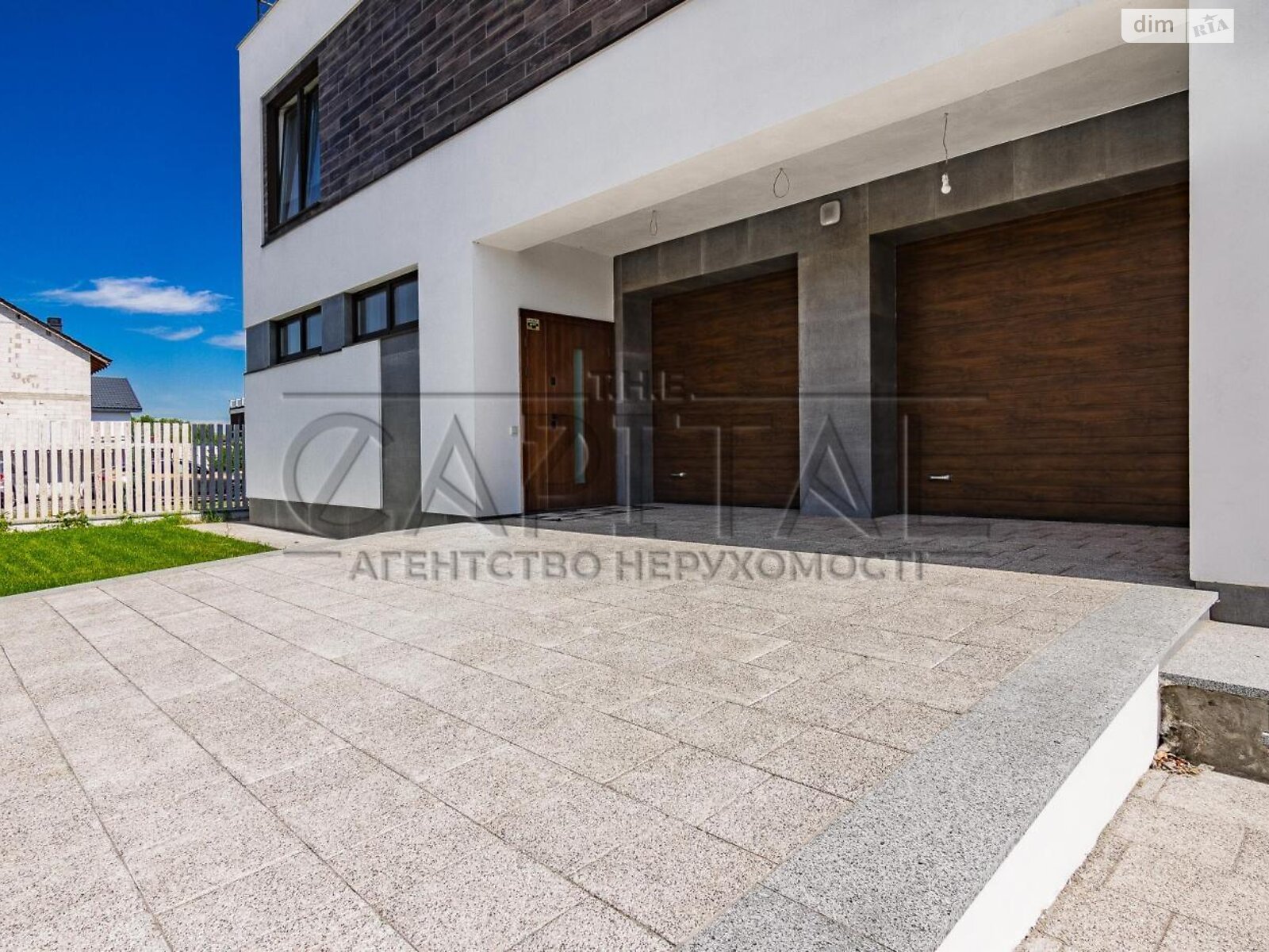 двоповерховий будинок з гаражем, 240 кв. м, цегла. Продаж у Києві фото 1 двоповерховий будинок з гаражем, 240 кв. м, цегла. Продаж у Києві фото 1