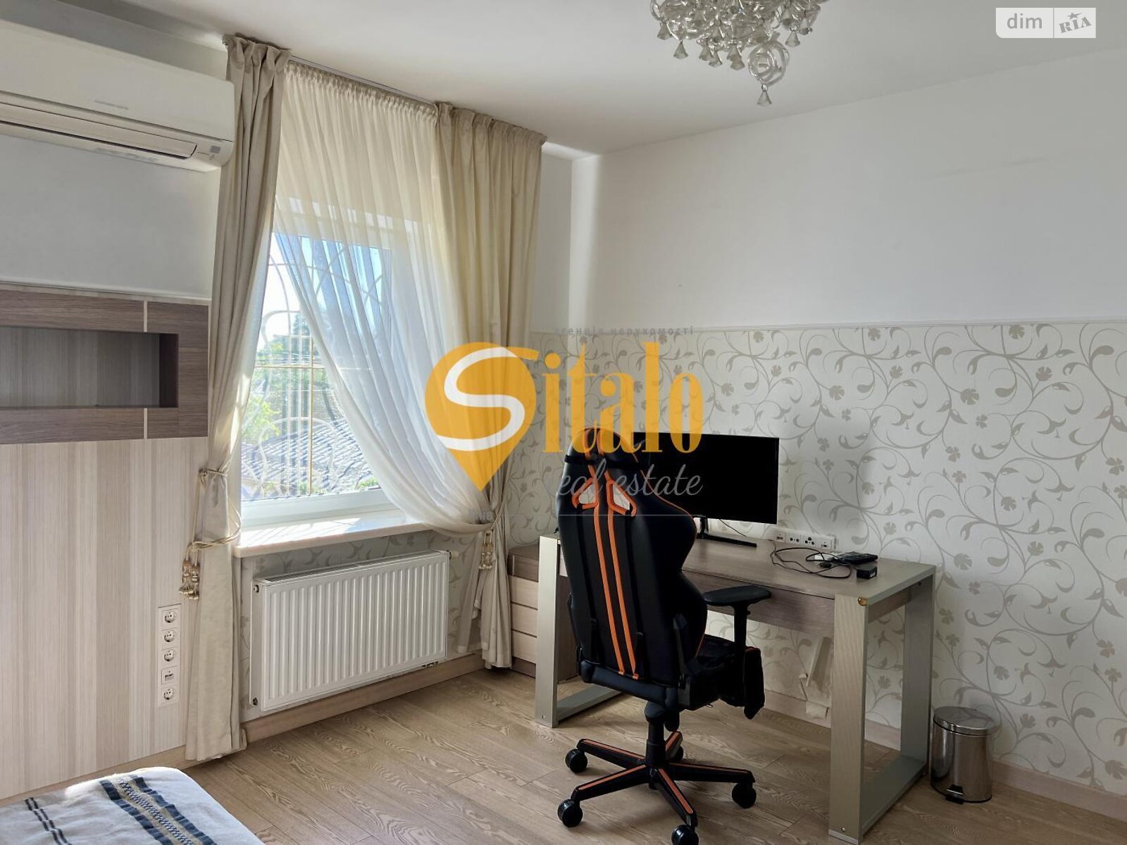 двоповерховий будинок з ремонтом, 235 кв. м, цегла. Продаж в Києві, район Нижні сади фото 1 двоповерховий будинок з ремонтом, 235 кв. м, цегла. Продаж в Києві, район Нижні сади фото 1