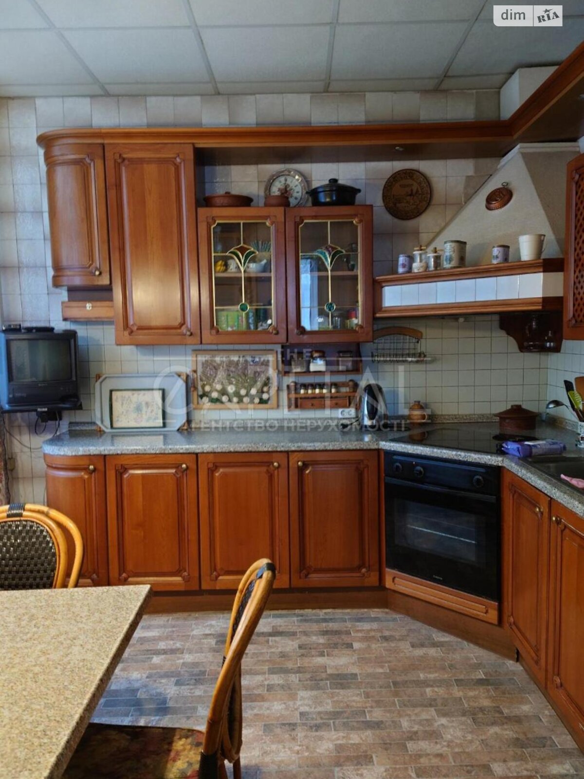 триповерховий будинок з гаражем, 396 кв. м, цегла. Продаж у Києві фото 1 триповерховий будинок з гаражем, 396 кв. м, цегла. Продаж у Києві фото 1