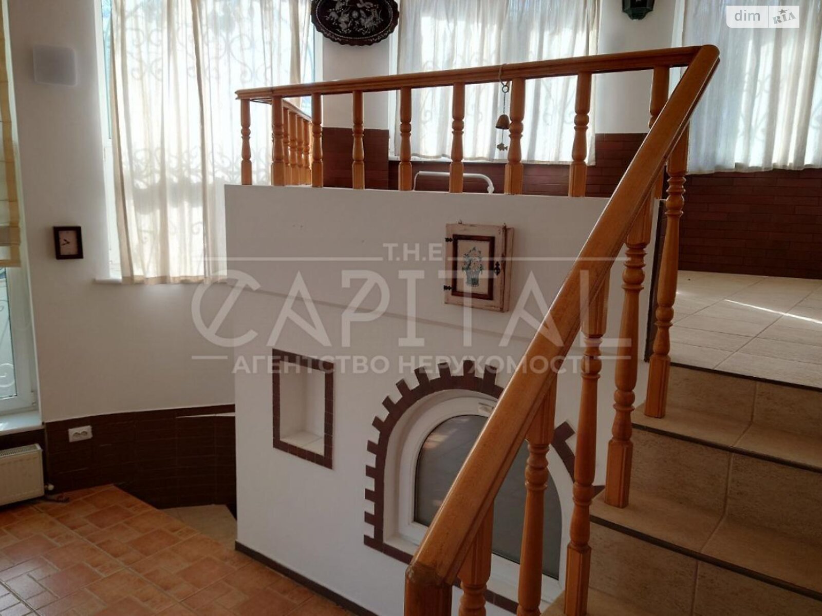 триповерховий будинок з гаражем, 396 кв. м, цегла. Продаж у Києві фото 1 триповерховий будинок з гаражем, 396 кв. м, цегла. Продаж у Києві фото 1