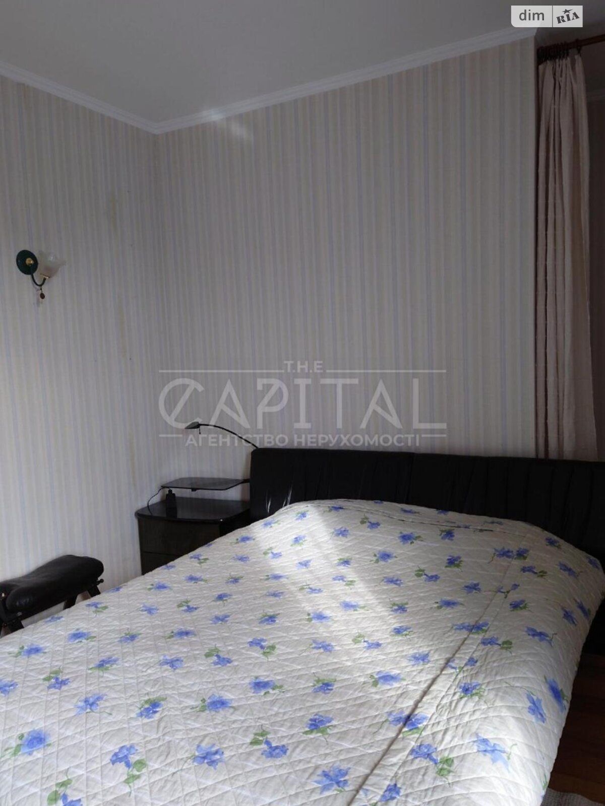 триповерховий будинок з гаражем, 396 кв. м, цегла. Продаж у Києві фото 1 триповерховий будинок з гаражем, 396 кв. м, цегла. Продаж у Києві фото 1
