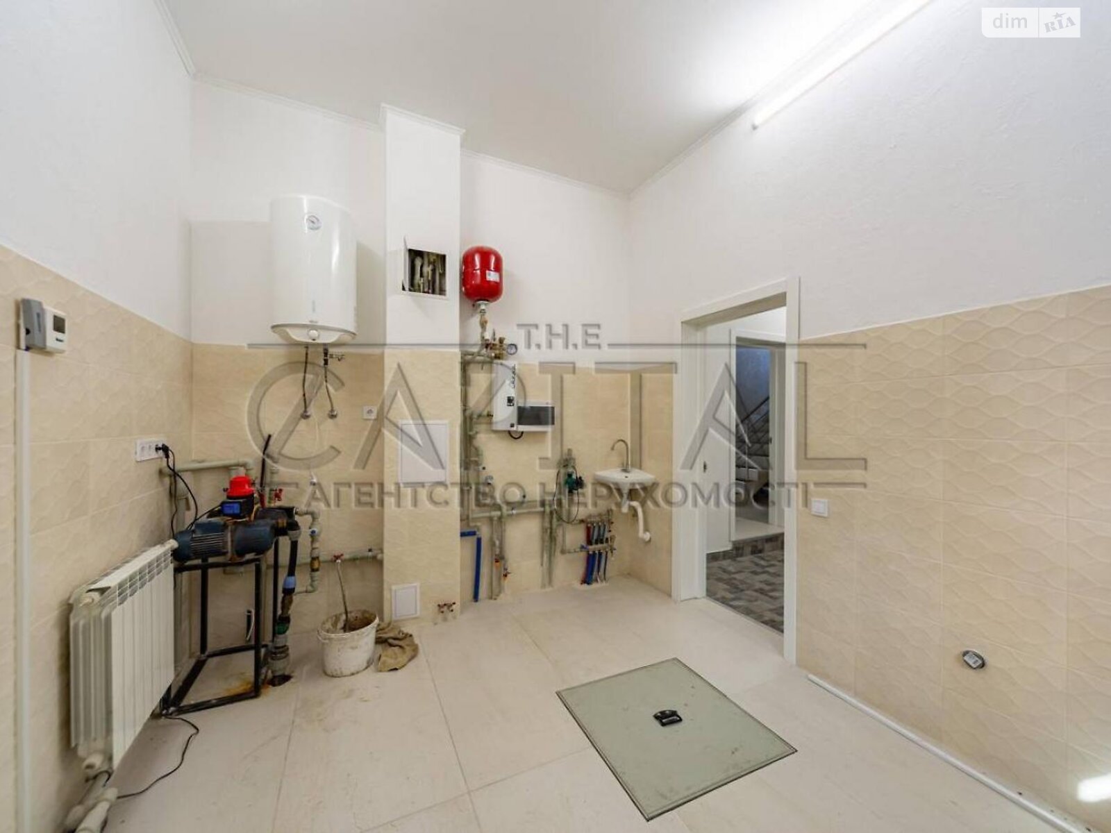 двоповерховий будинок з гаражем, 280 кв. м, цегла. Продаж в Києві, район Осокорки фото 1 двоповерховий будинок з гаражем, 280 кв. м, цегла. Продаж в Києві, район Осокорки фото 1