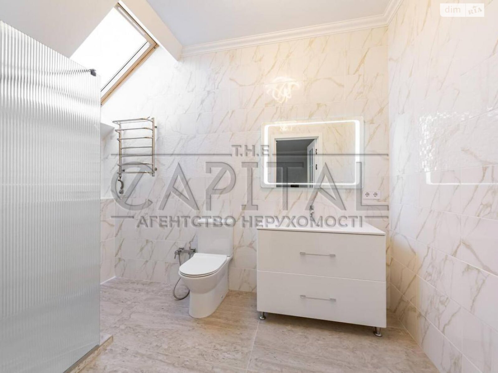 двоповерховий будинок з гаражем, 280 кв. м, цегла. Продаж в Києві, район Осокорки фото 1 двоповерховий будинок з гаражем, 280 кв. м, цегла. Продаж в Києві, район Осокорки фото 1