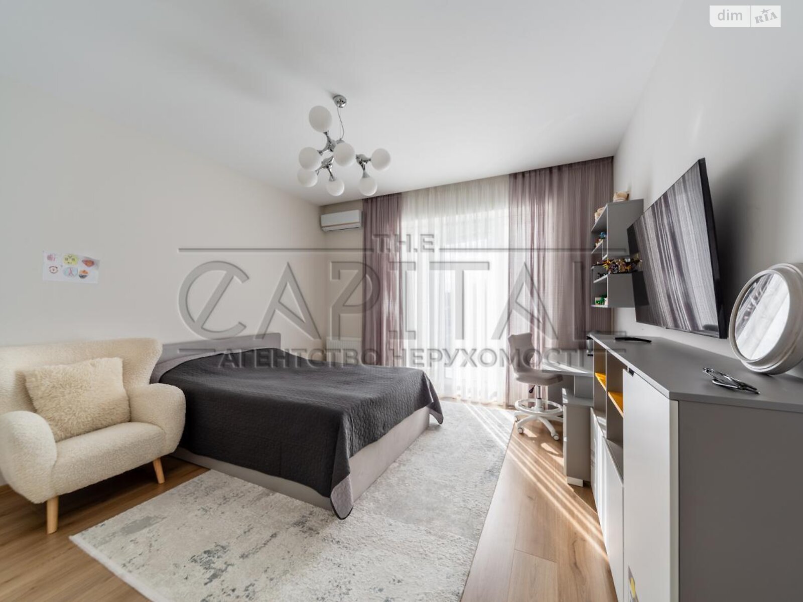 трехэтажный дом с балконом, 250 кв. м, кирпич. Продажа в Киеве фото 1