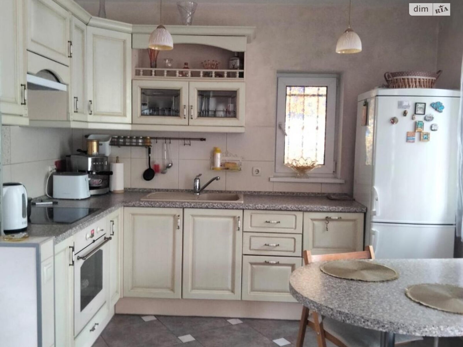 двоповерховий будинок з балконом, 120 кв. м, кирпич. Продаж в Києві, район Шевченківський фото 1 двоповерховий будинок з балконом, 120 кв. м, кирпич. Продаж в Києві, район Шевченківський фото 1