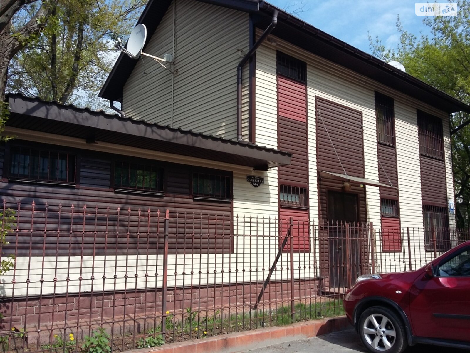 двоповерховий будинок з гаражем, 180 кв. м, метал. Продаж в Києві, район Шевченківський фото 1 двоповерховий будинок з гаражем, 180 кв. м, метал. Продаж в Києві, район Шевченківський фото 1