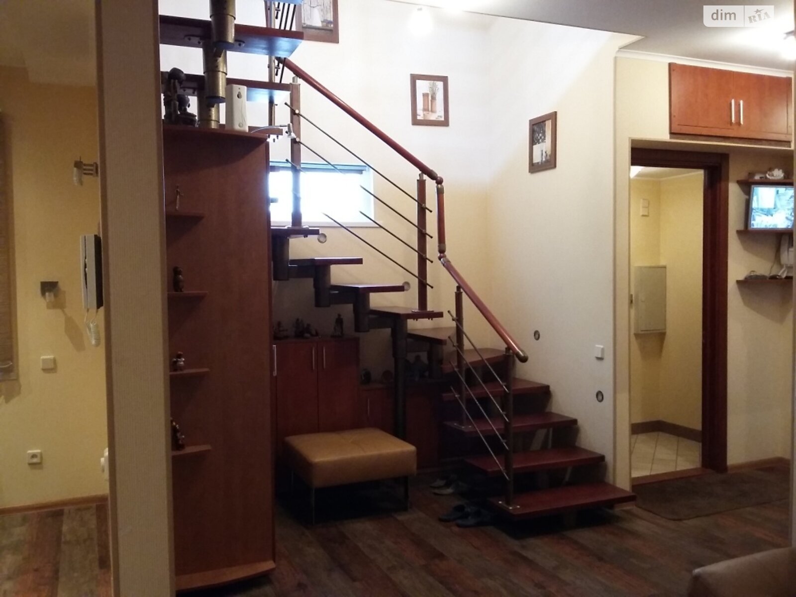 двоповерховий будинок з гаражем, 180 кв. м, метал. Продаж в Києві, район Шевченківський фото 1 двоповерховий будинок з гаражем, 180 кв. м, метал. Продаж в Києві, район Шевченківський фото 1
