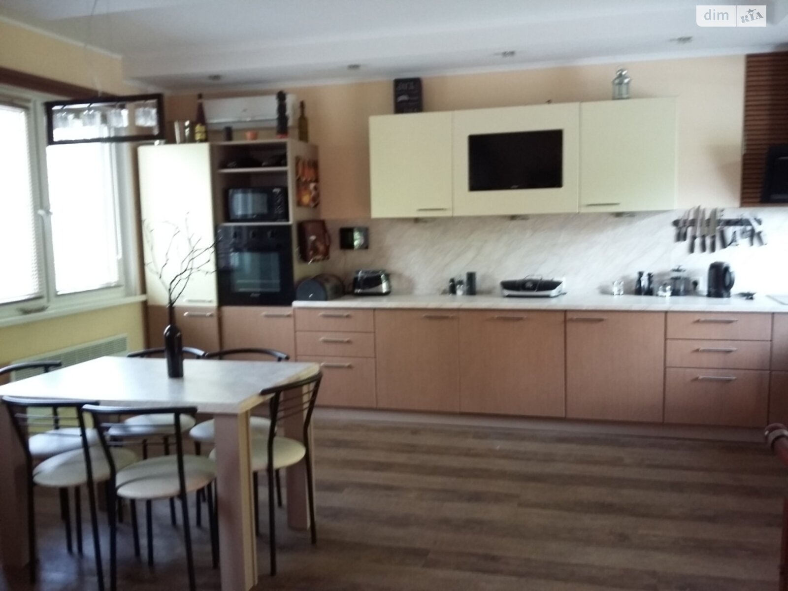 двоповерховий будинок з гаражем, 180 кв. м, метал. Продаж в Києві, район Шевченківський фото 1 двоповерховий будинок з гаражем, 180 кв. м, метал. Продаж в Києві, район Шевченківський фото 1