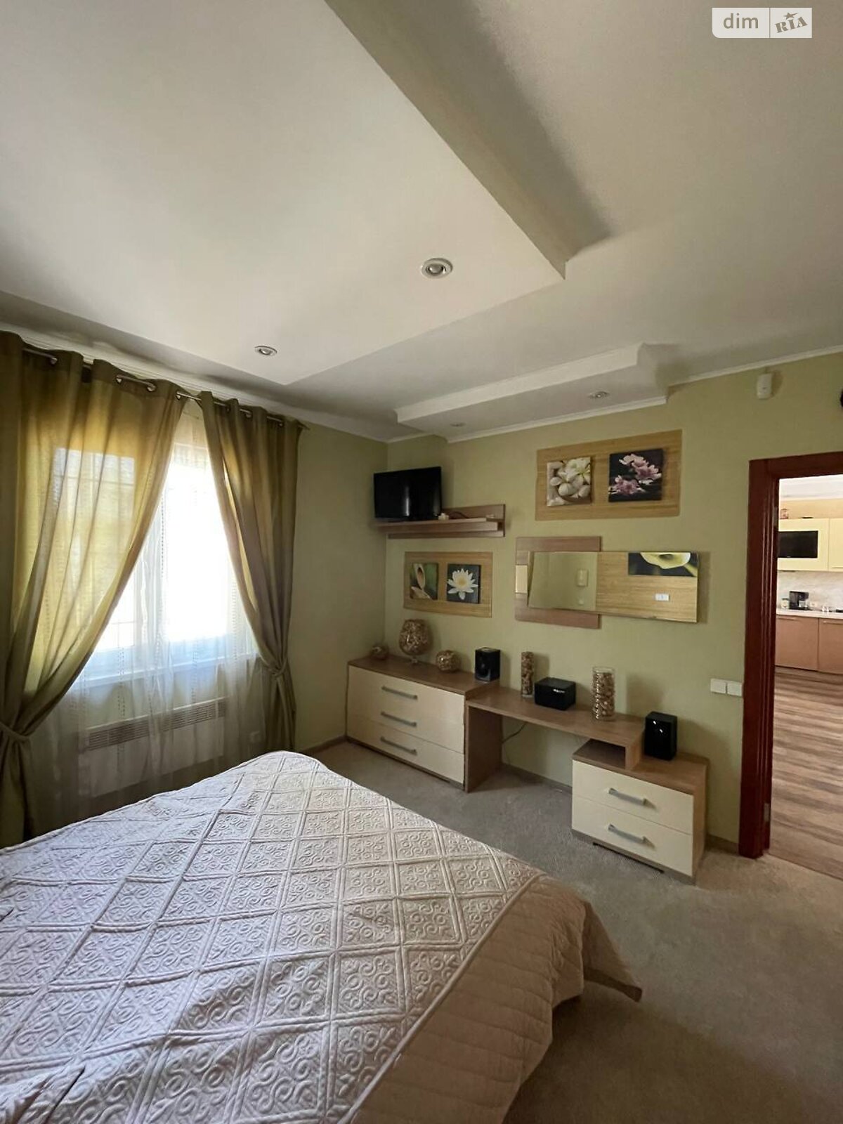 двоповерховий будинок з гаражем, 180 кв. м, метал. Продаж в Києві, район Шевченківський фото 1 двоповерховий будинок з гаражем, 180 кв. м, метал. Продаж в Києві, район Шевченківський фото 1
