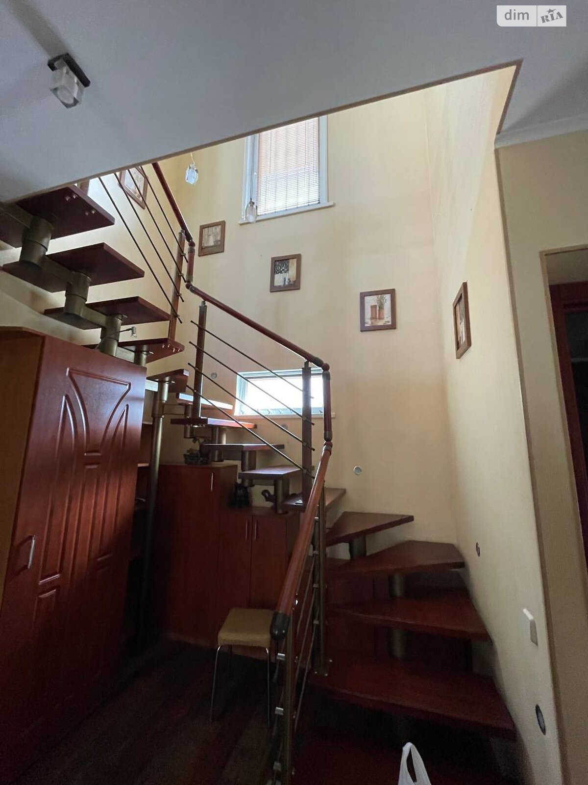 двоповерховий будинок з гаражем, 180 кв. м, метал. Продаж в Києві, район Шевченківський фото 1 двоповерховий будинок з гаражем, 180 кв. м, метал. Продаж в Києві, район Шевченківський фото 1