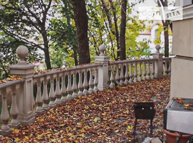 двоповерховий будинок, 850 кв. м, цегла. Продаж в Києві, район Шевченківський фото 1 двоповерховий будинок, 850 кв. м, цегла. Продаж в Києві, район Шевченківський фото 1