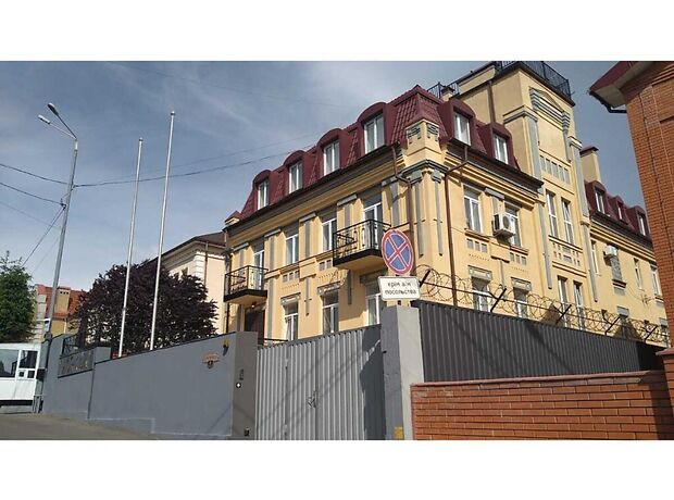 триповерховий будинок, 1005 кв. м, цегла. Продаж в Києві, район Шевченківський фото 1 триповерховий будинок, 1005 кв. м, цегла. Продаж в Києві, район Шевченківський фото 1