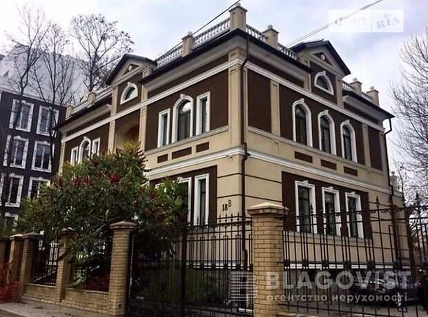 триповерховий будинок з підвалом, 850 кв. м, цегла. Продаж в Києві, район Шевченківський фото 1 триповерховий будинок з підвалом, 850 кв. м, цегла. Продаж в Києві, район Шевченківський фото 1