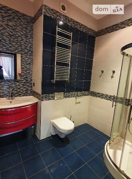 триповерховий будинок з підвалом, 850 кв. м, цегла. Продаж в Києві, район Шевченківський фото 1 триповерховий будинок з підвалом, 850 кв. м, цегла. Продаж в Києві, район Шевченківський фото 1