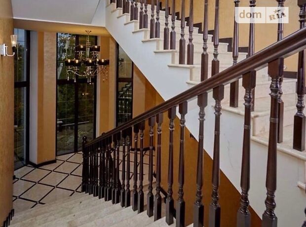 триповерховий будинок з підвалом, 850 кв. м, цегла. Продаж в Києві, район Шевченківський фото 1 триповерховий будинок з підвалом, 850 кв. м, цегла. Продаж в Києві, район Шевченківський фото 1