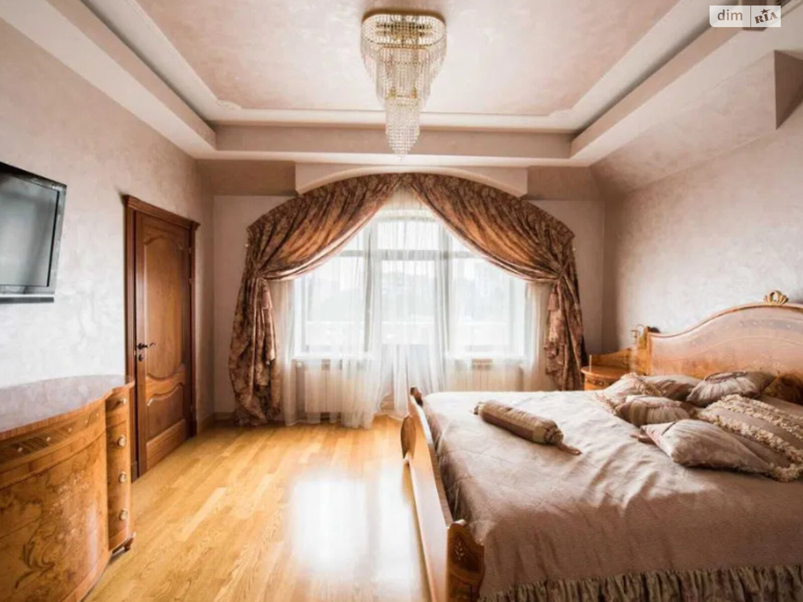 двухэтажный дом, 415 кв. м, кирпич. Продажа в Киеве район Шевченковский фото 1