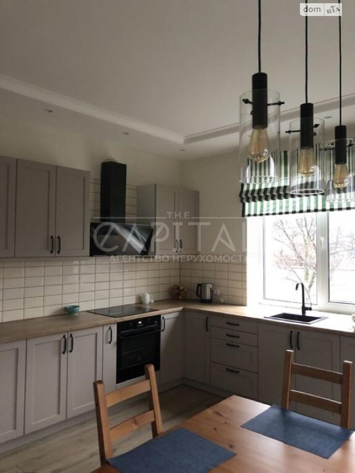 двоповерховий будинок, 200 кв. м, цегла. Продаж в Києві, район Шевченківський фото 1 двоповерховий будинок, 200 кв. м, цегла. Продаж в Києві, район Шевченківський фото 1