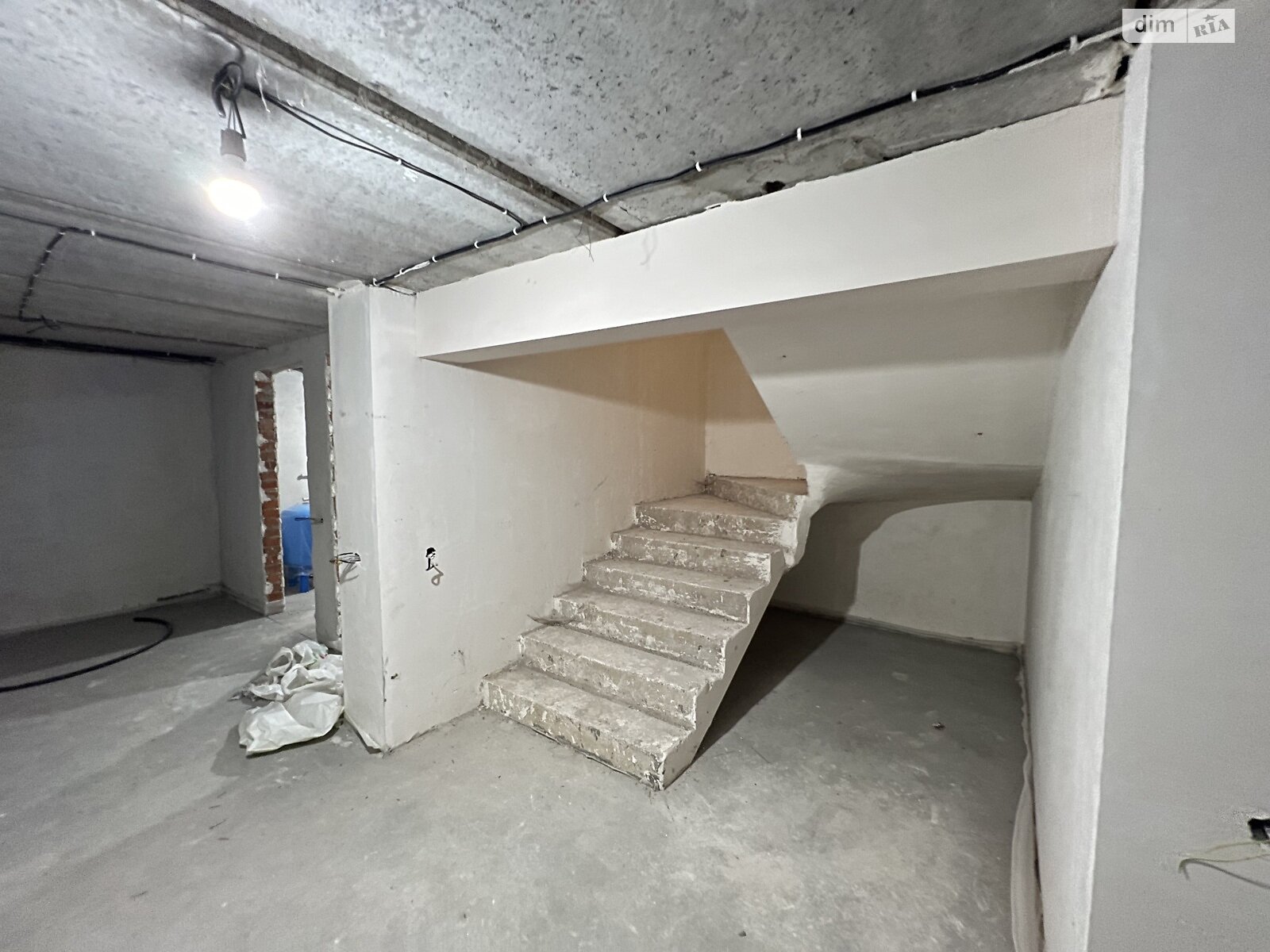 трехэтажный дом, 240.7 кв. м, кирпич. Продажа в Киеве район Соломенский фото 1 трехэтажный дом, 240.7 кв. м, кирпич. Продажа в Киеве район Соломенский фото 1